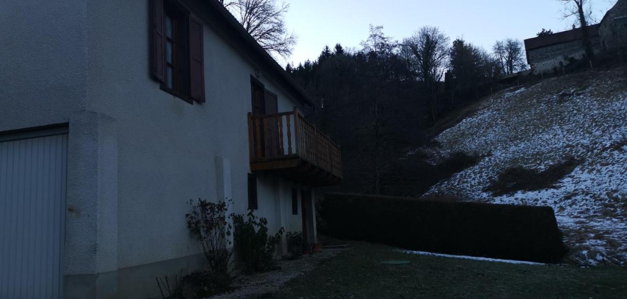 maison d'hôte, gîte, la maisonnette Vic-sur-Cère Exterior foto